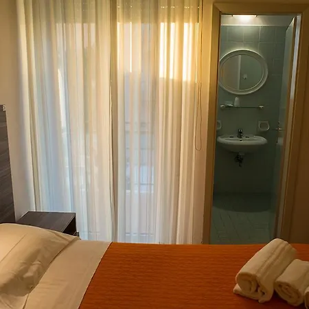 Hotel Madison Gabicce Mare Exterior photo