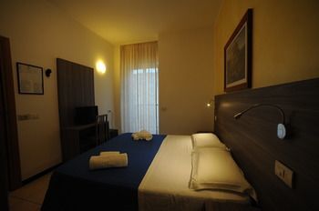 Madison Hotel 3*